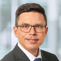 Dr. Thomas Beyer