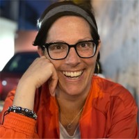 Suzan Akin