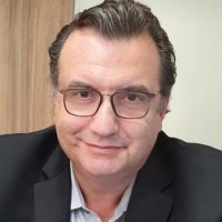 Dr. Elesiario Caetano