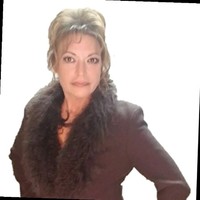 Michelle E Mustain