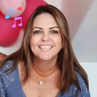 Adriana Esteves Cinquegrana