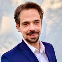 Tim Llaves Guzman