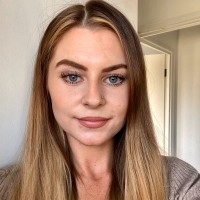 Holly Thompson