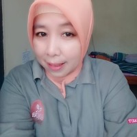 Usniati Reni