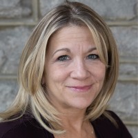 Lynda Lyons