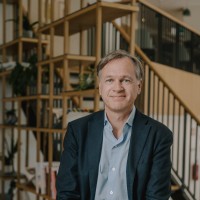 Dr. Jens Schaedler