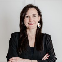 Lara Pol