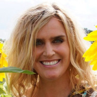 Julie North