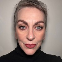 Lesley Minto