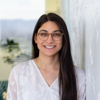 Sarah Chaudhari, Pe