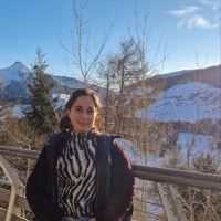 Narges Takhtkeshha