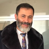 Hadi Valian