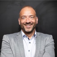Bernhard Knauss