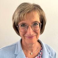 Cornelia Linder