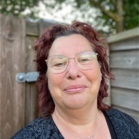 Debbie Naterop