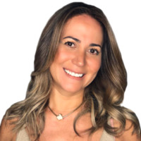 LORIANA SOLORZANO