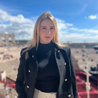 Martina Vayr