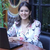 Dr.Aashna Narula