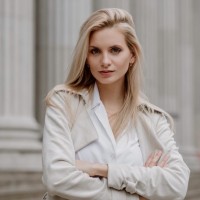 Laura J.