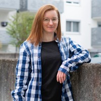 Sandra Holzer