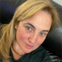Claire Lowes