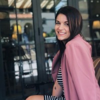 Ariana Viale