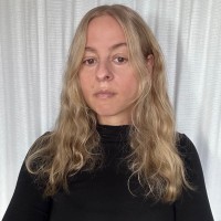 Lindsay F.