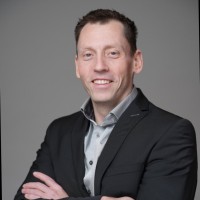 Dr. Lars Ebert
