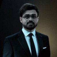 Hari T