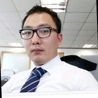 남상욱