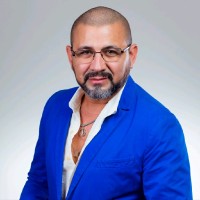 Prof. Dr. Marcelo Valente