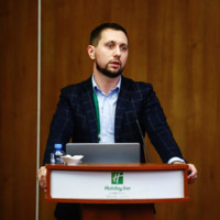 Владимир Степанов