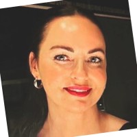 Julie Dallas