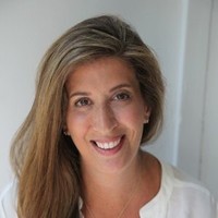 Jennifer Holmes