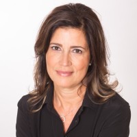 Dina Oliveira
