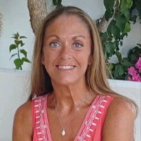 Annie Thomas