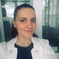 Viktoria M.