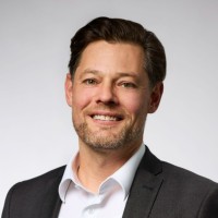 Remo Huser, Cfa