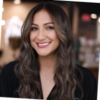 Nicole Flores, Bha