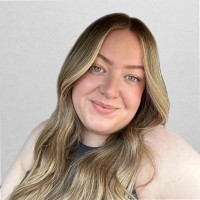 Holly Thomas