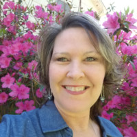 Traci Leach