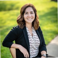 Julianne Saisoi, Capm