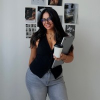 Kelly Johns - Brand Designer