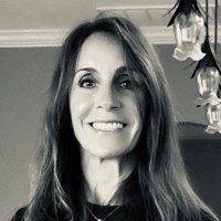Angela Micikas
