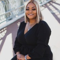 Nije Johnson, M. S., LPC-intern