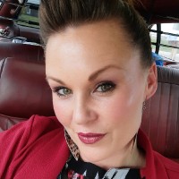Nikki Funke