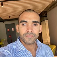 Bradly León Sánchez