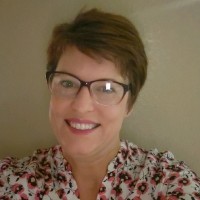 Traci Henderson