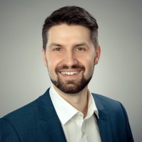 Dr. Mike C. Groth