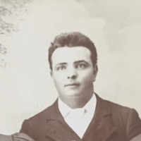 Darren Mills